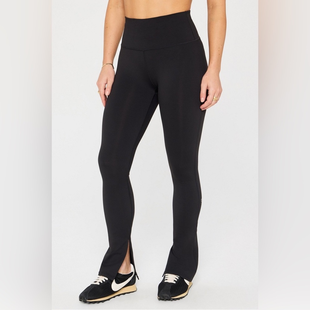 NWT- Fabletics Define‎ PowerHold Split Hem Legging in Black 
Size: XS